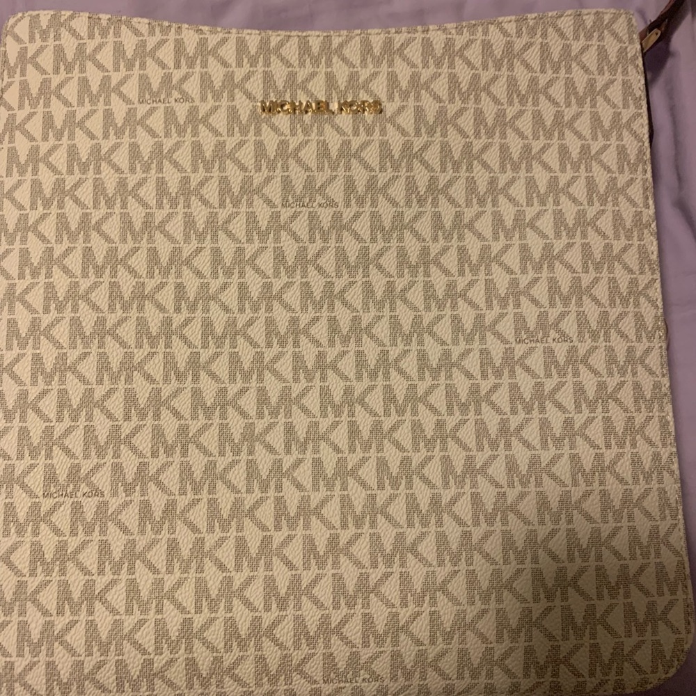 MK Large messenger bag